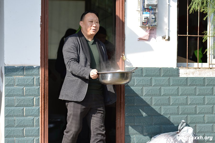 让爱成长-梁铜村小学爱心助学活动