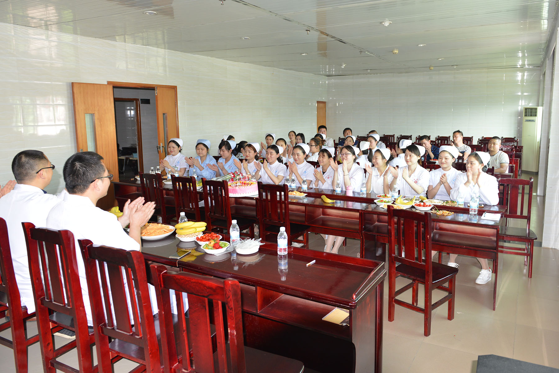 ��106�����ʻ�ʿ�ڣ��򡰰�����ʹ���¾�